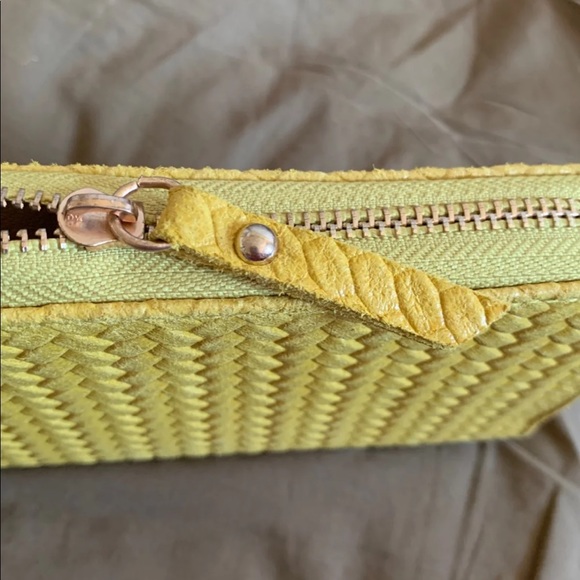 Italian leather continental chartreuse wallet - Picture 3 of 3